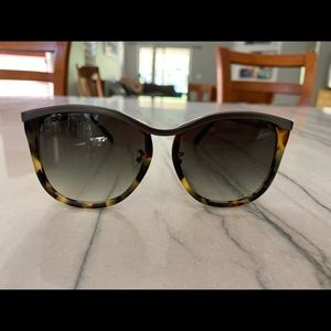 New never worn Toms Sandela tortoise sunglasses